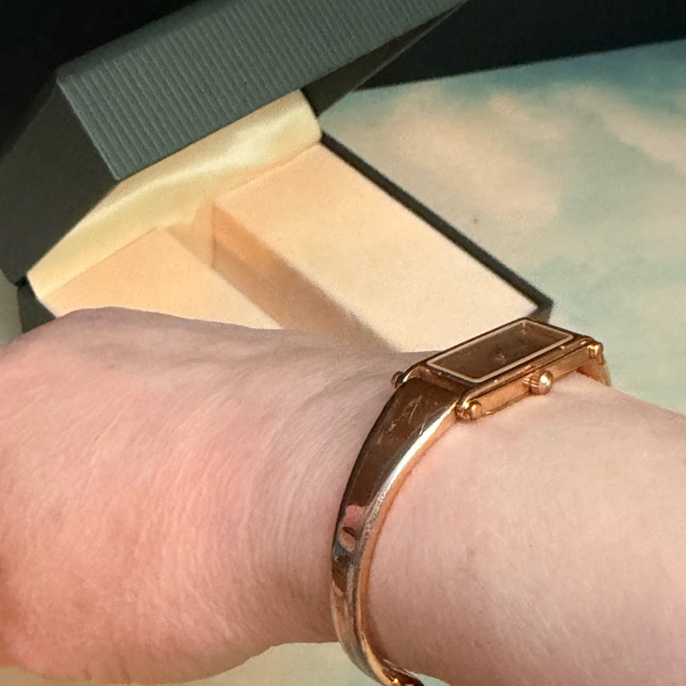 Gucci Gold-Tone Rectangular Watch with Brown Leat… - image 6